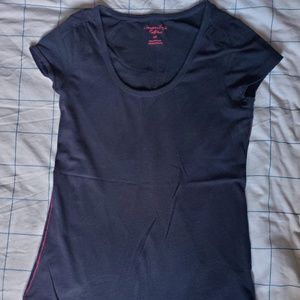 American Eagle T shirt
